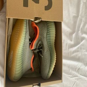 YEEZY BOOST 350 V2 REFLECTIVE